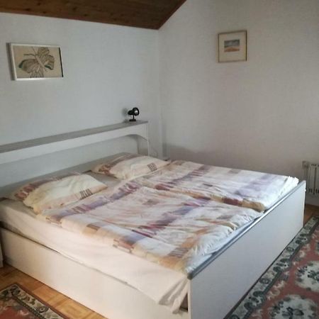 Apartmani Marijana Selce Esterno foto