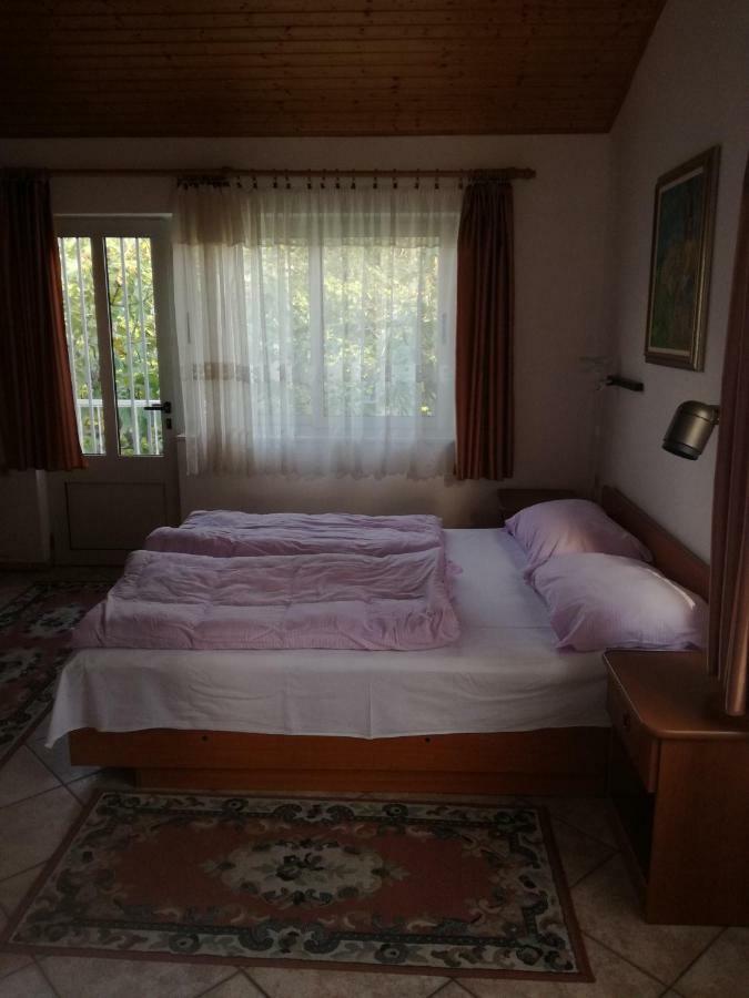 Apartmani Marijana Selce Esterno foto