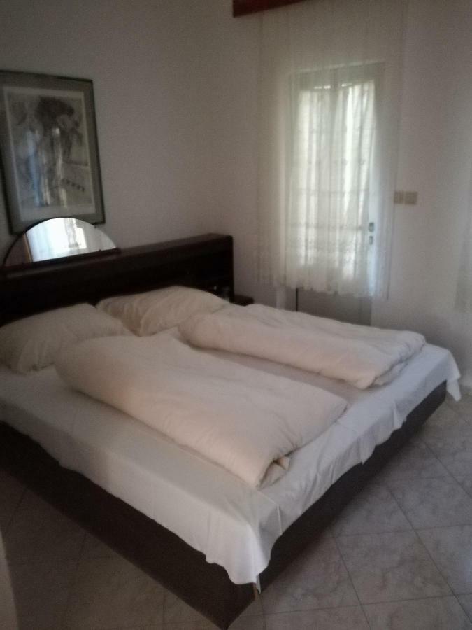 Apartmani Marijana Selce Esterno foto