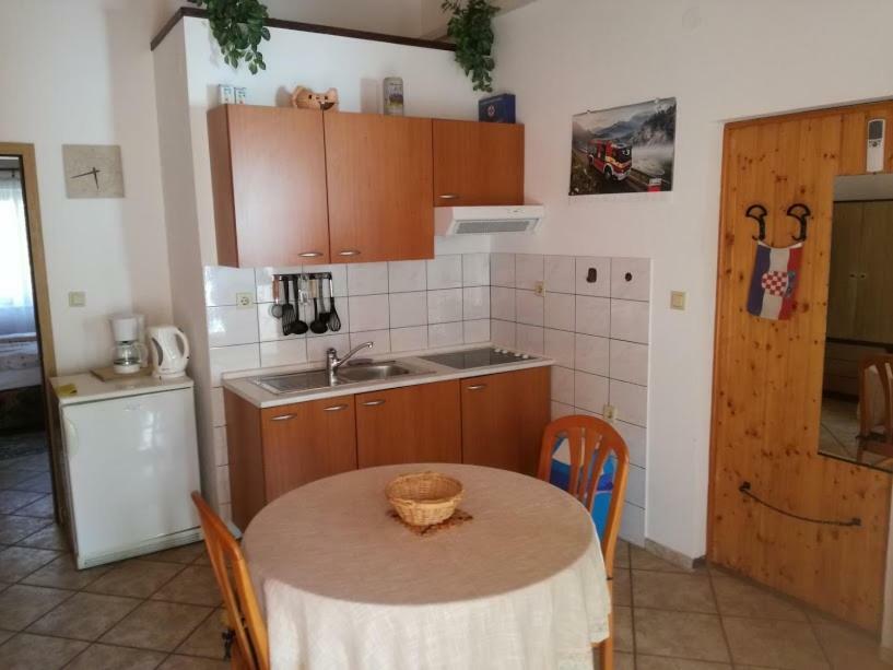 Apartmani Marijana Selce Esterno foto