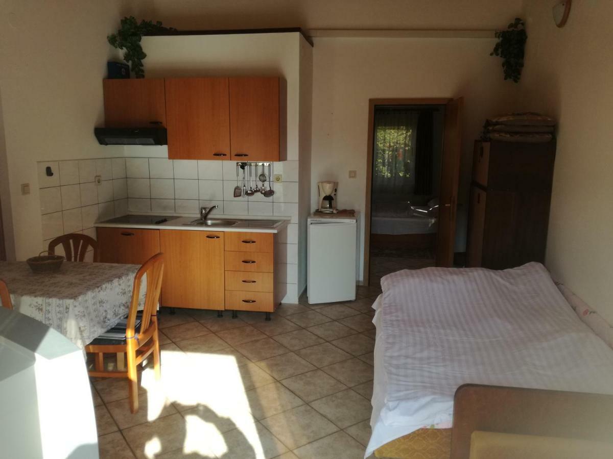 Apartmani Marijana Selce Esterno foto