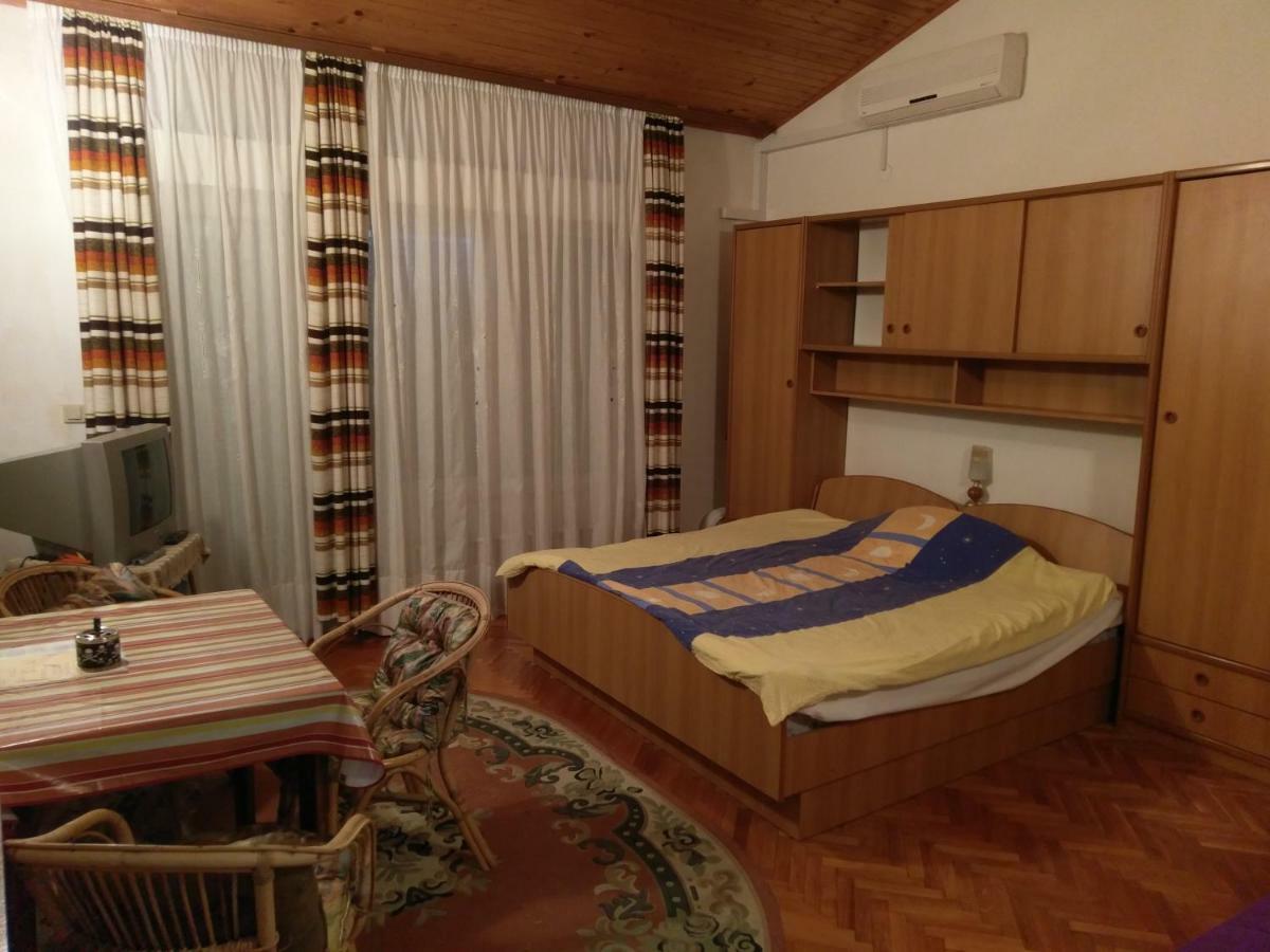 Apartmani Marijana Selce Esterno foto